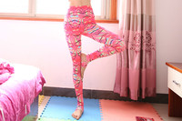 Pană colorată pentru femei în culoare deschisă