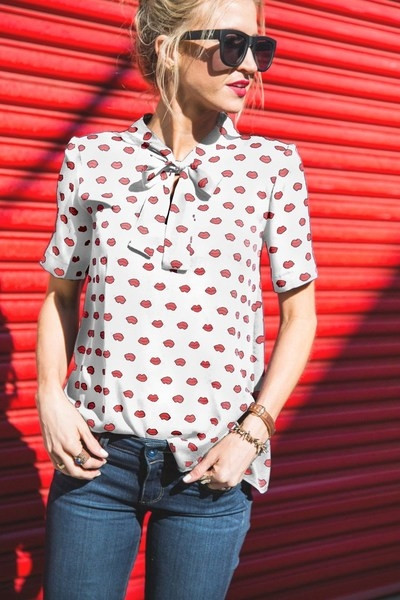 Camasa de dama de vara NOU cu aplicare de saruturi in trei culori