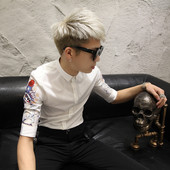 Cămașă modernă subțire pentru bărbați, cu aplicație pe mâneci