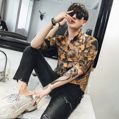 Cămașă modernă pentru bărbați cu motive florale în diferite modele și culori