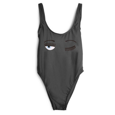 Un costum intreg de dama cu imprimeu interesant, mai multe culori diferite