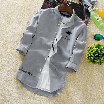 Cămașă modernă pentru bărbați cu mâneci 3/4 și aplicație