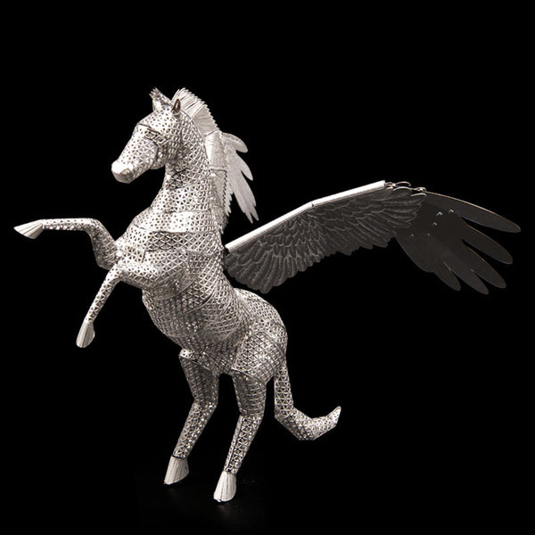 Háromdimenziós puzzle két színben