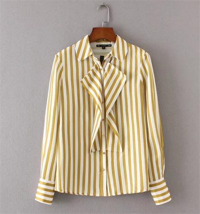 Κομψό γυναικείο πουκάμισο σε μακρύ μανίκι