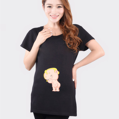 Tricou de damă pentru gravide cu mâneci scurte și aplicație distractivă - în cinci culori