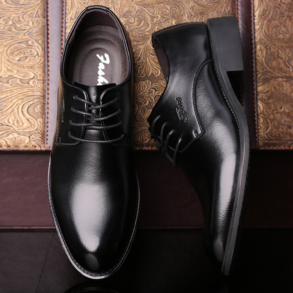 Pantofi formali pentru bărbați ascuțiți în negru
