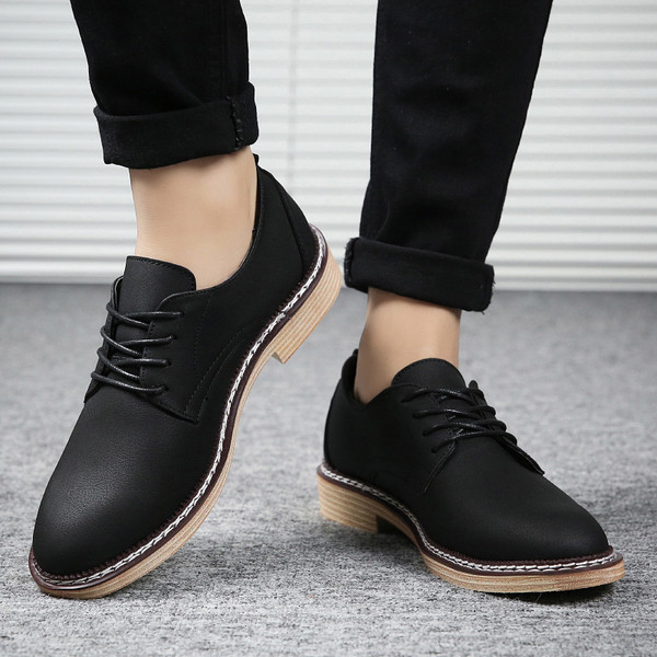 Pantofi barbatesti eleganti cu sireturi in doua culori