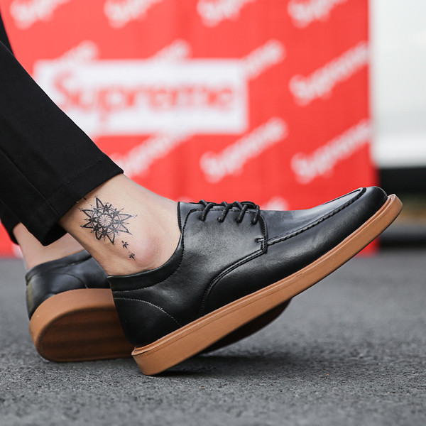 Pantofi barbatesti cu sireturi in doua culori