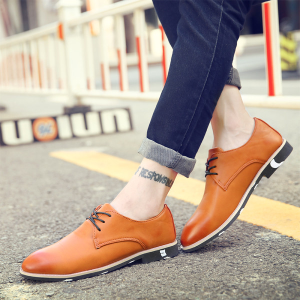 Pantofi bărbați moderni ascuțiți în trei culori