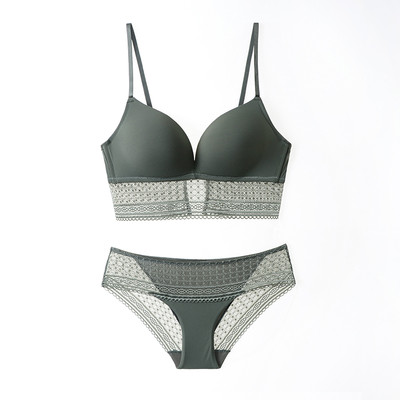Set de lenjerie intimă pentru femei - sutien cu cupă moale și bikini