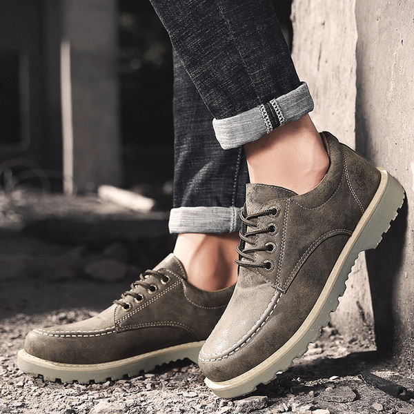 Ανδρικά παπούτσια με σκληρή σόλα σε τρία χρώματα