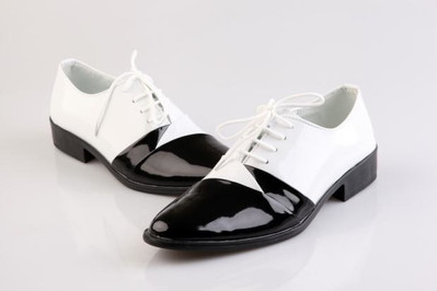 Ανδρικά δερμάτινα υποδήματα σε δύο μοντέλα