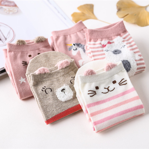 Σετ από 5 γυναικείες κάλτσες με κεντήματα