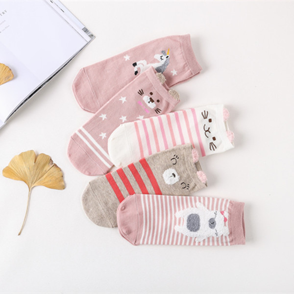 Σετ από 5 γυναικείες κάλτσες με κεντήματα