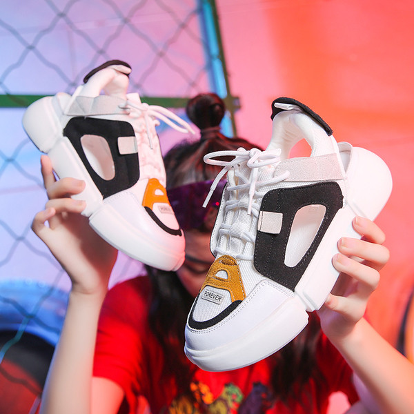 Tenisi dama semideschisi cu motiv piele intoarsa in doua culori