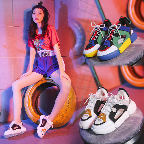 Tenisi dama semideschisi cu motiv piele intoarsa in doua culori