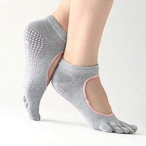 Sosete scurte de dama model semideschise in diferite culori