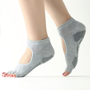 Sosete scurte de dama model semideschise in diferite culori