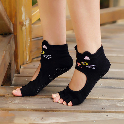 Sosete scurte de dama model semideschise in diferite culori