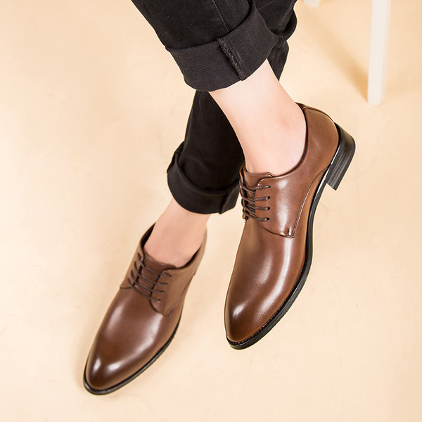 Pantofi barbatesti eleganti in doua culori - model ascutit