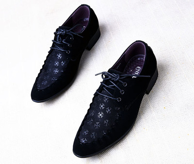 Pantofi barbatesti moderni cu decor in doua modele