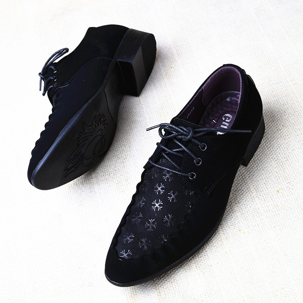 Pantofi barbatesti moderni cu decor in doua modele