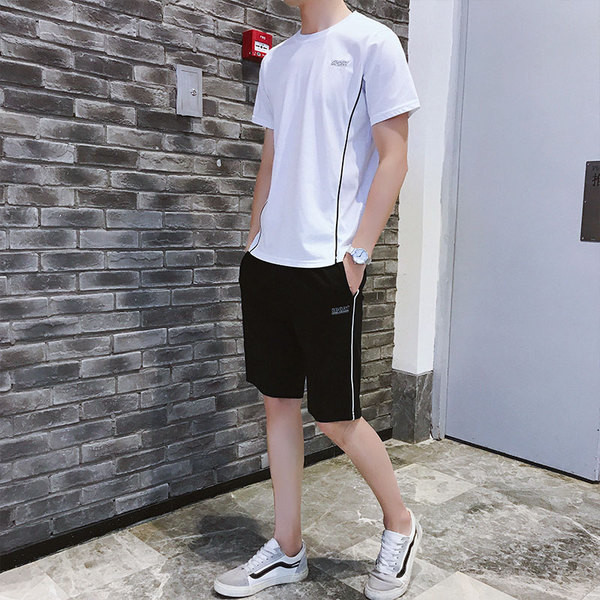 Echipa sportivă masculină în două părți