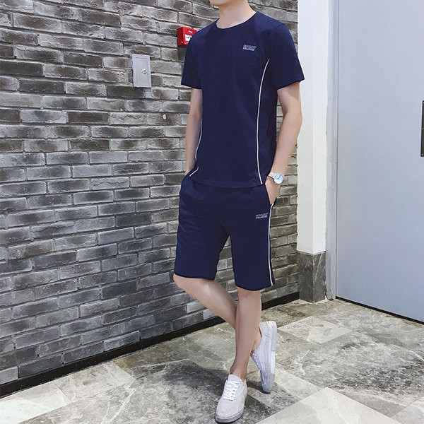 Echipa sportivă masculină în două părți