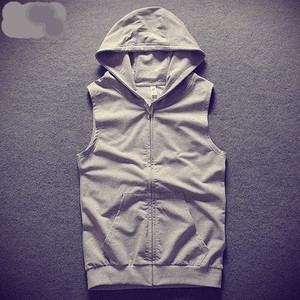 Мъжка спортна жилетка без ръкави с качулка 
