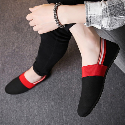 Mocasini de vara barbatesti in diferite modele cu motive colorate, broderii si imprimeu