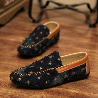 Mocasini stilați pentru bărbați în mai multe modele