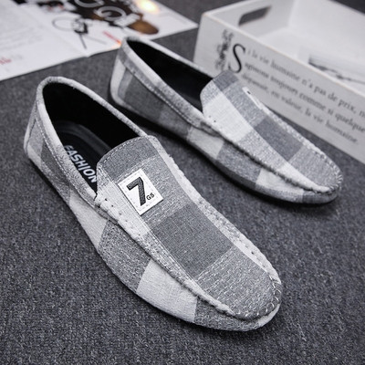 Mocasini de vară pentru bărbați în carouri în alb-negru