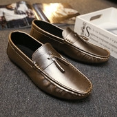 Μοντέρνα καλοκαιρινά ανδρικά μοκασίνια από οικολογικό δέρμα σε δύο χρώματα