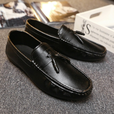 Μοντέρνα καλοκαιρινά ανδρικά μοκασίνια από οικολογικό δέρμα σε δύο χρώματα