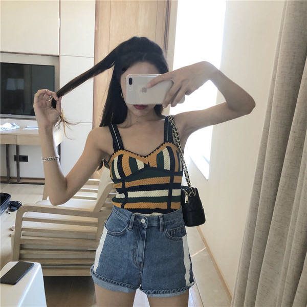 Top de damă colorat cu bretele largi