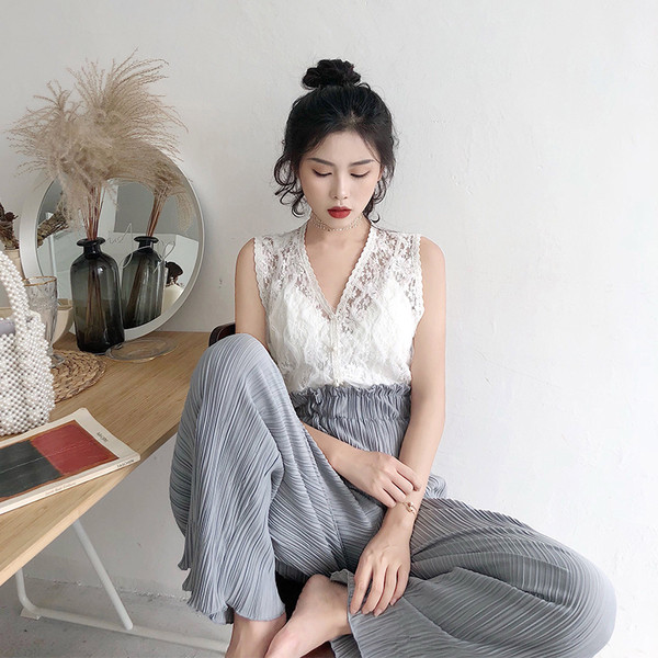 Top de damă elegant din dantelă cu decolteu în V în trei culori