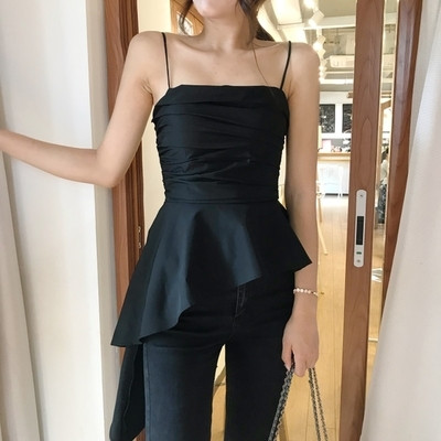 Maieu de damă simetric în alb și negru