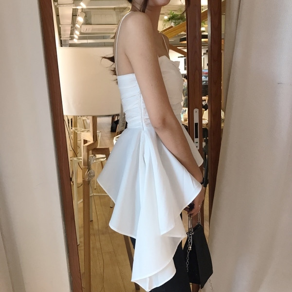 Maieu de damă simetric în alb și negru