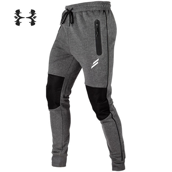 Costum sport barbati cu buzunare in doua culori