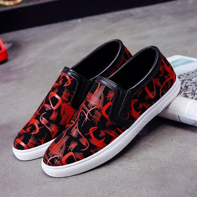 Ανδρικά παπούτσια  για το καλοκαίρι με πολύχρωμα στοιχεία