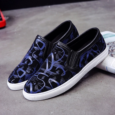 Ανδρικά παπούτσια  για το καλοκαίρι με πολύχρωμα στοιχεία