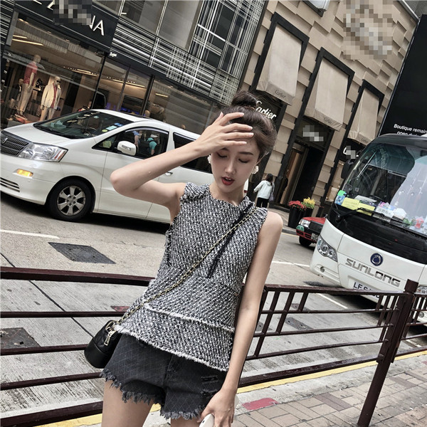 Maieu elegant pentru femei în alb-negru