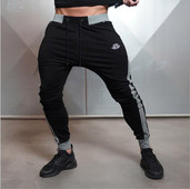 Costum sport barbatesc cu margine gri in doua culori