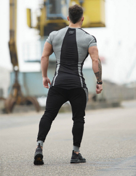 Costum sport barbatesc cu margine gri in doua culori