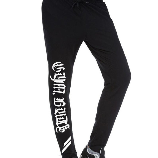 Costum bărbătesc din bumbac cu inscripții colorate