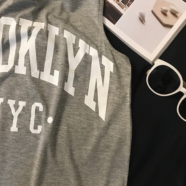 Maieu sport de damă cu inscripție în trei culori