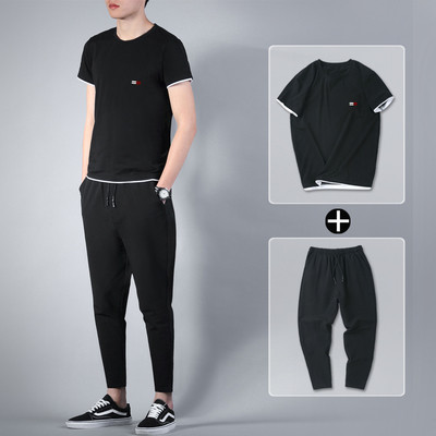 Echipa sportivă masculină - Tricou cu mâneci scurte și pantaloni lungi