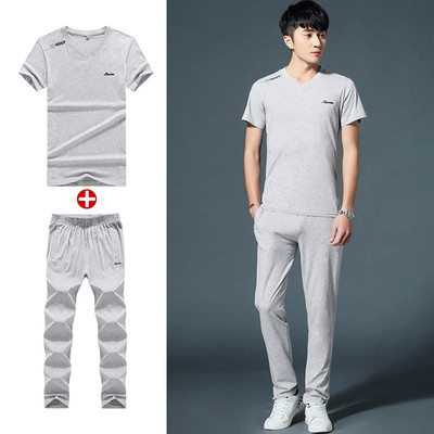 Echipa sportivă masculină - Tricou cu mâneci scurte și decolteu în V și pantaloni lungi