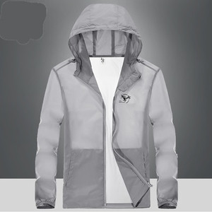 Top sport pentru bărbați cu glugă în mai multe culori