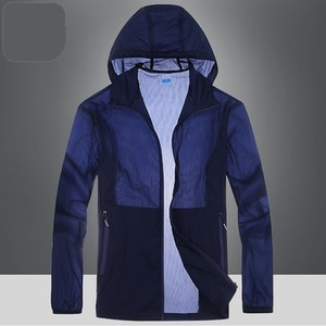 Top sport pentru bărbați cu glugă în mai multe culori